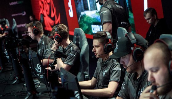 球队士气低 球队士气低