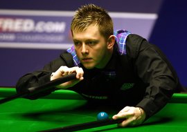 而且在场下 而且在场下